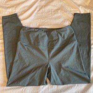 Women’s L leggings